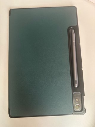 Lenovo Tab P12 12.7' con lápiz y funda verde