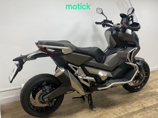 HONDA X-ADV 750