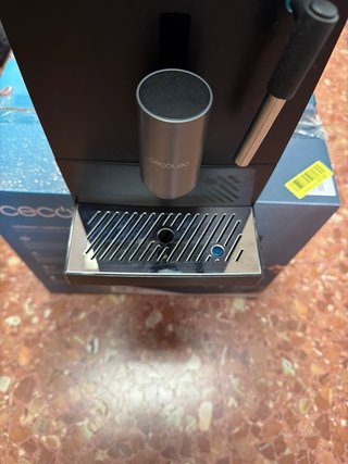 Cafetera Cecotec Cremmaet Compacta Negra