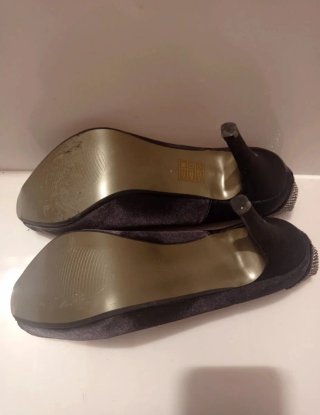 Zapatos de tacón negros