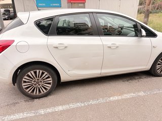 Opel Astra 2013 gasolina turbo 140 cv