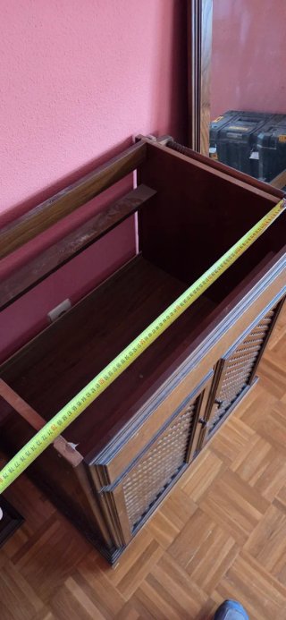 Se vende mueble antiguo para baño de madera nogal