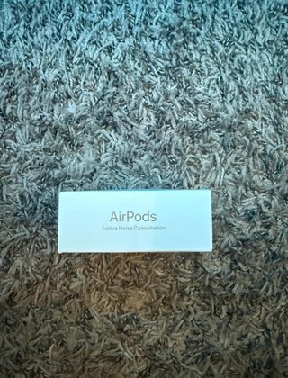 AirPods 4 ANC