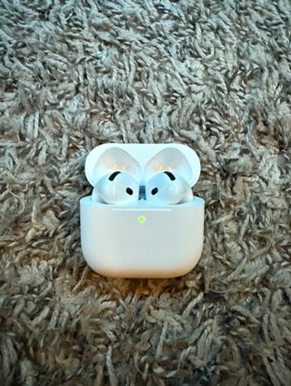 AirPods 4 ANC