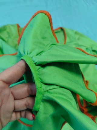 Camisa flamenca verde con volantes