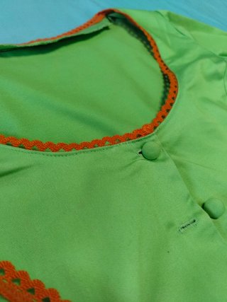 Camisa flamenca verde con volantes