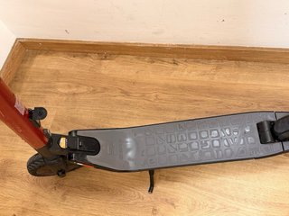 Patinete Eléctrico Rojo + cargador