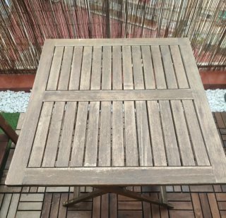 Mesa y 2 sillas de exterior Ikea