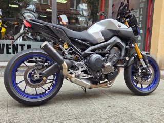 Yamaha MT-09 SP Plata y Azul