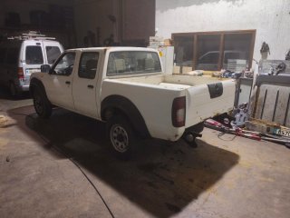 Nissan Navara 2001