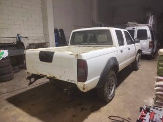Nissan Navara 2001