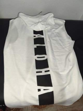 Camiseta sin mangas con capucha