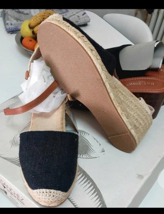 Alpargatas cuña F&F tela negra y esparto