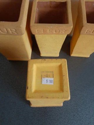 4 vasi in ceramica, alti, per fiori