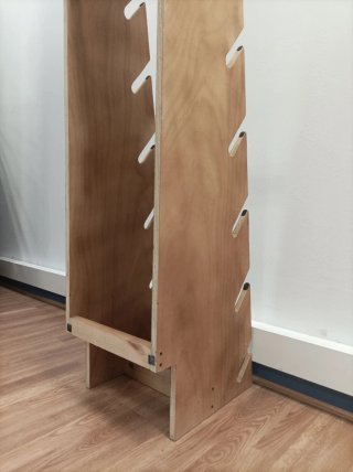 Expositor de Skates de Madera