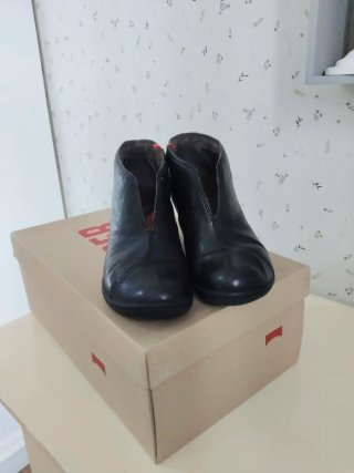 Botines Camper Negros Tacón