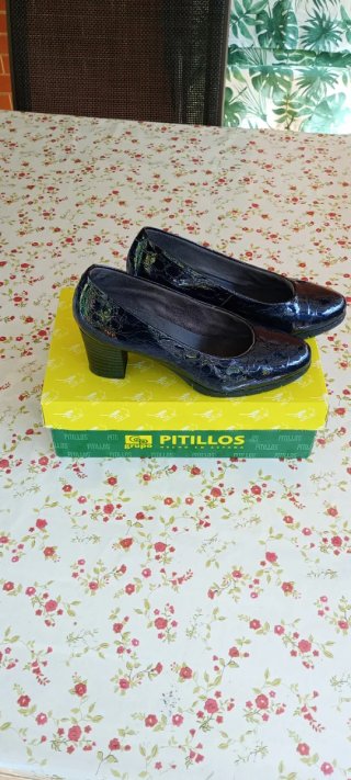 Zapatos Pitillos Negros Charol Tacón