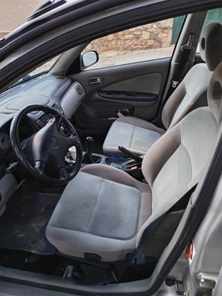 Nissan Primera 2000