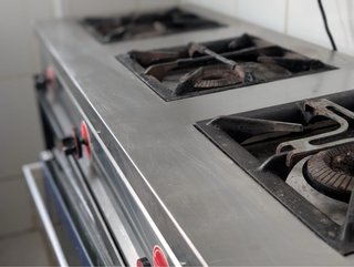 Cocina industrial a gas 3 fuegos