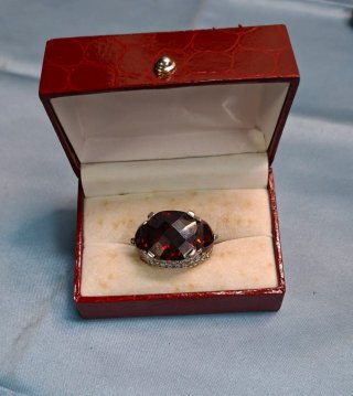 Anillo Plata Ajustable con Cristales Rojos
