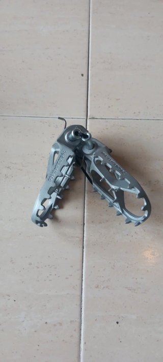 Estriberas GasGas KTM Husqvarna Nuevas
