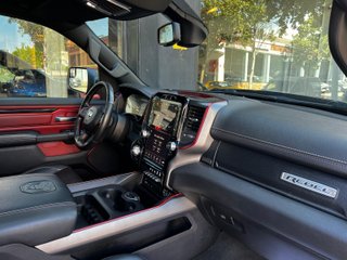RAM 1500 Rebel Night 5.7L HEMI V8 401 cv