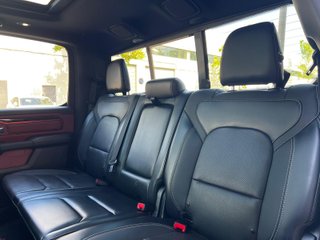 RAM 1500 Rebel Night 5.7L HEMI V8 401 cv