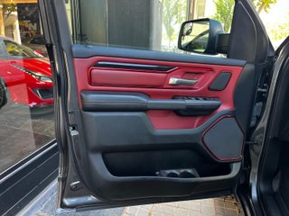 RAM 1500 Rebel Night 5.7L HEMI V8 401 cv