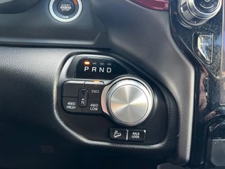 RAM 1500 Rebel Night 5.7L HEMI V8 401 cv