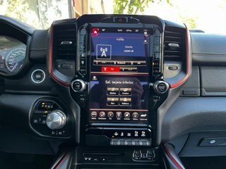 RAM 1500 Rebel Night 5.7L HEMI V8 401 cv