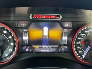 RAM 1500 Rebel Night 5.7L HEMI V8 401 cv