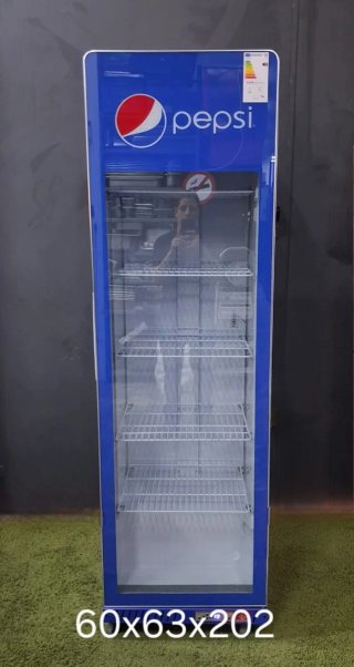 Nevera expositora Pepsi