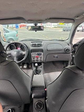 Alfa Romeo 147 2004