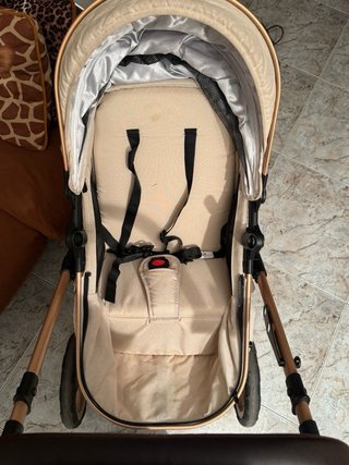 Carrito de bebé color beige
