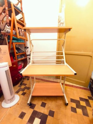 Mesa de ordenador madera y metal