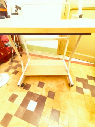 Mesa de ordenador madera y metal