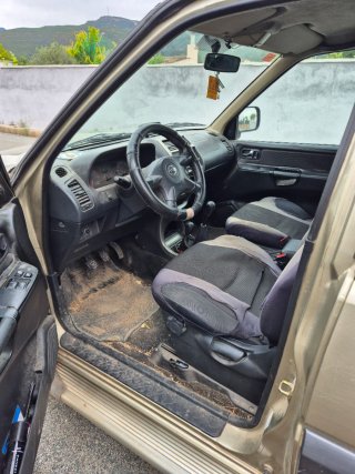 Nissan Terrano 2004