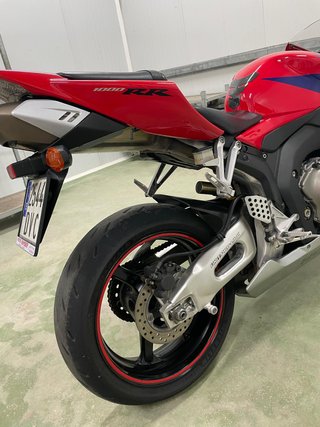Honda CBR1000RR - Muy cuidada