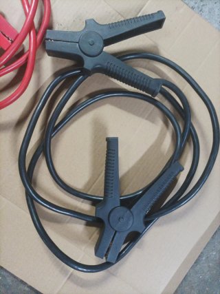 Pinzas de arranque 12v.