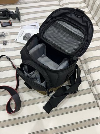 Canon EOS 1200D + 2 objetivos + trípode + bolsa