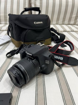 Canon EOS 1200D + 2 objetivos + trípode + bolsa