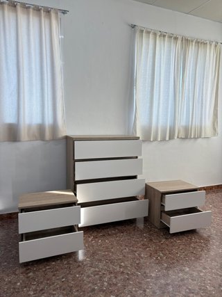 OFERTA!! Cama 135x190 + 2 Mesitas + Cómoda