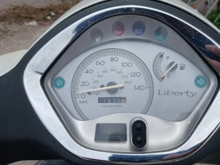 Piaggio Liberty 125 Scooter Blanca