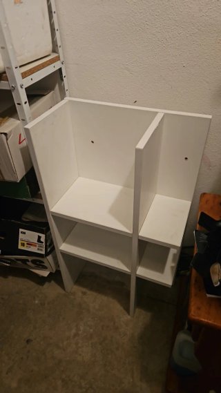 Estantería blanca de madera