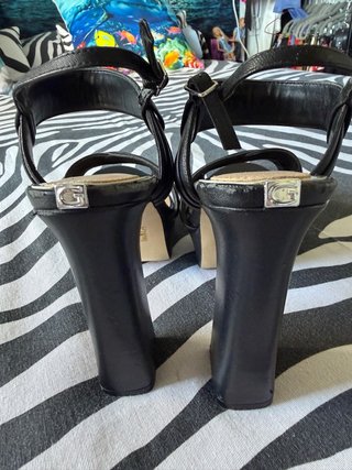 Sandalias GUESS originales talla 36 100% piel