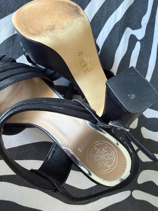 Sandalias GUESS originales talla 36 100% piel