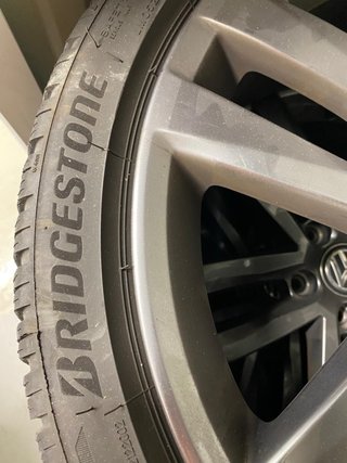 Llantas 18 VW con neumáticos