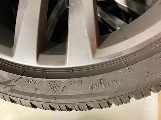 Llantas 18 VW con neumáticos