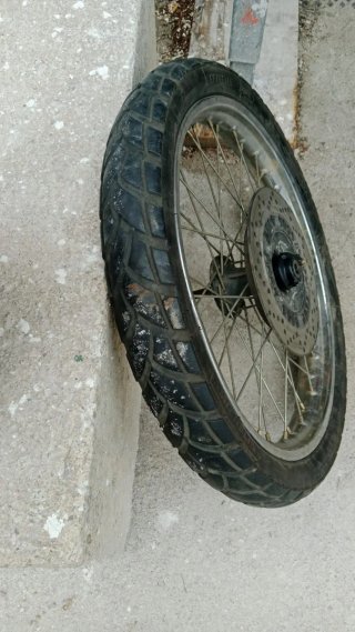 Rueda de moto Michelin 120/90-17
