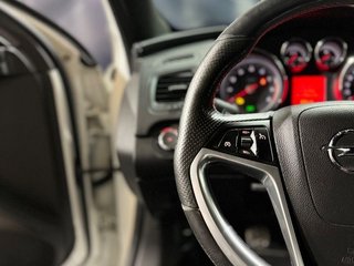 Opel Insignia  2.8 V6 Turbo OPC